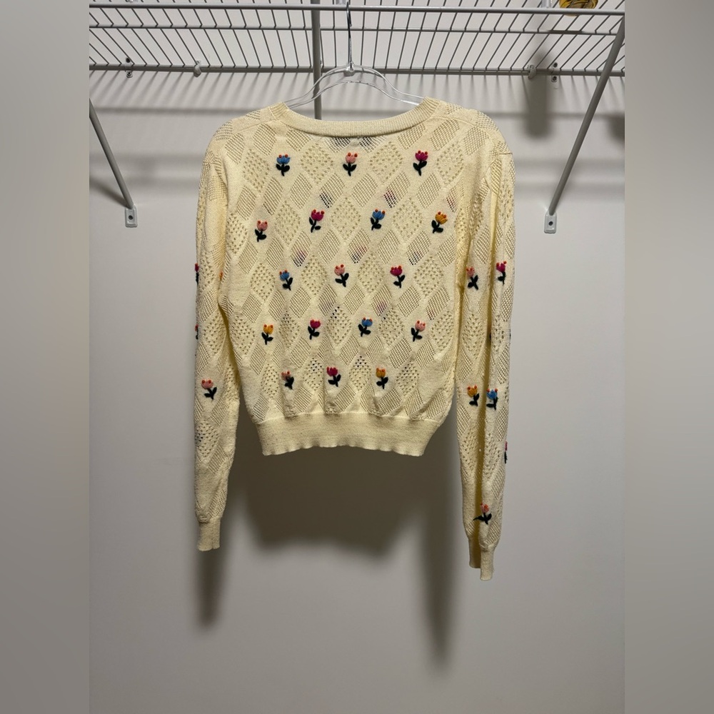 Zara Women’s Cream Floral Knit Sweater Size Large - Picture 4 of 4